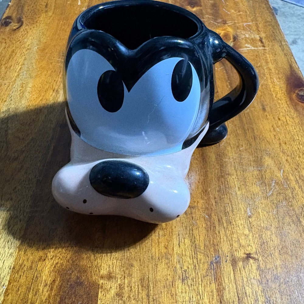 Disney Store Goofy‎ 3D Sculpted Character Coffee Mug Black Tan Ceramic Mug